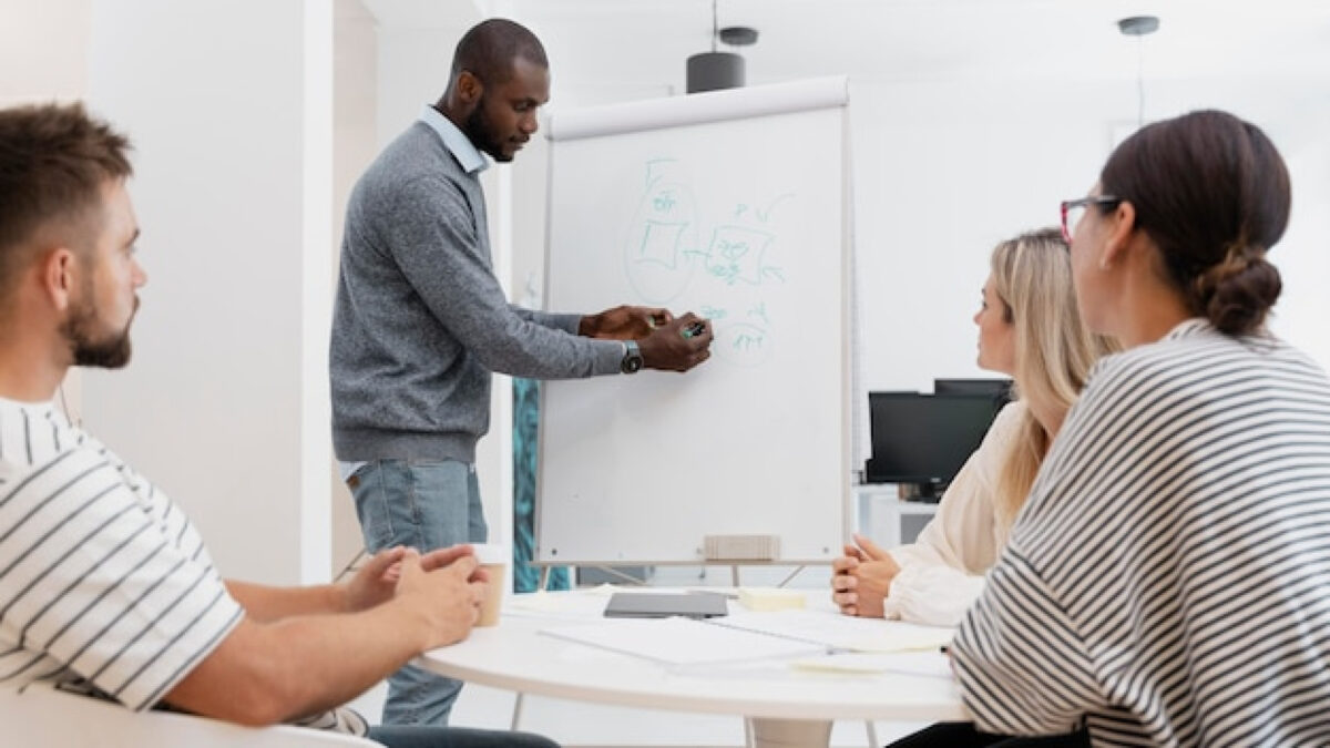 Comparaison des formats de coaching de dirigeant : individuel, collectif ou hybride